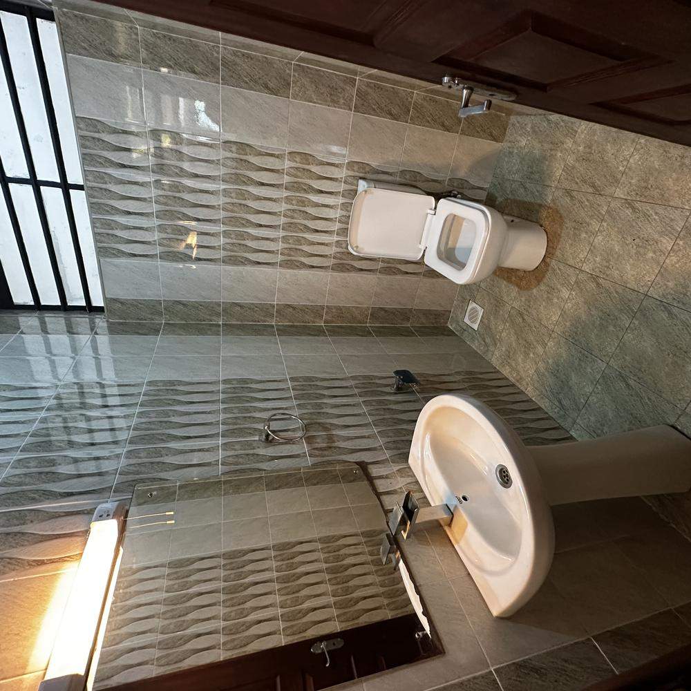 4 Bedroom + DSQ House, Runda