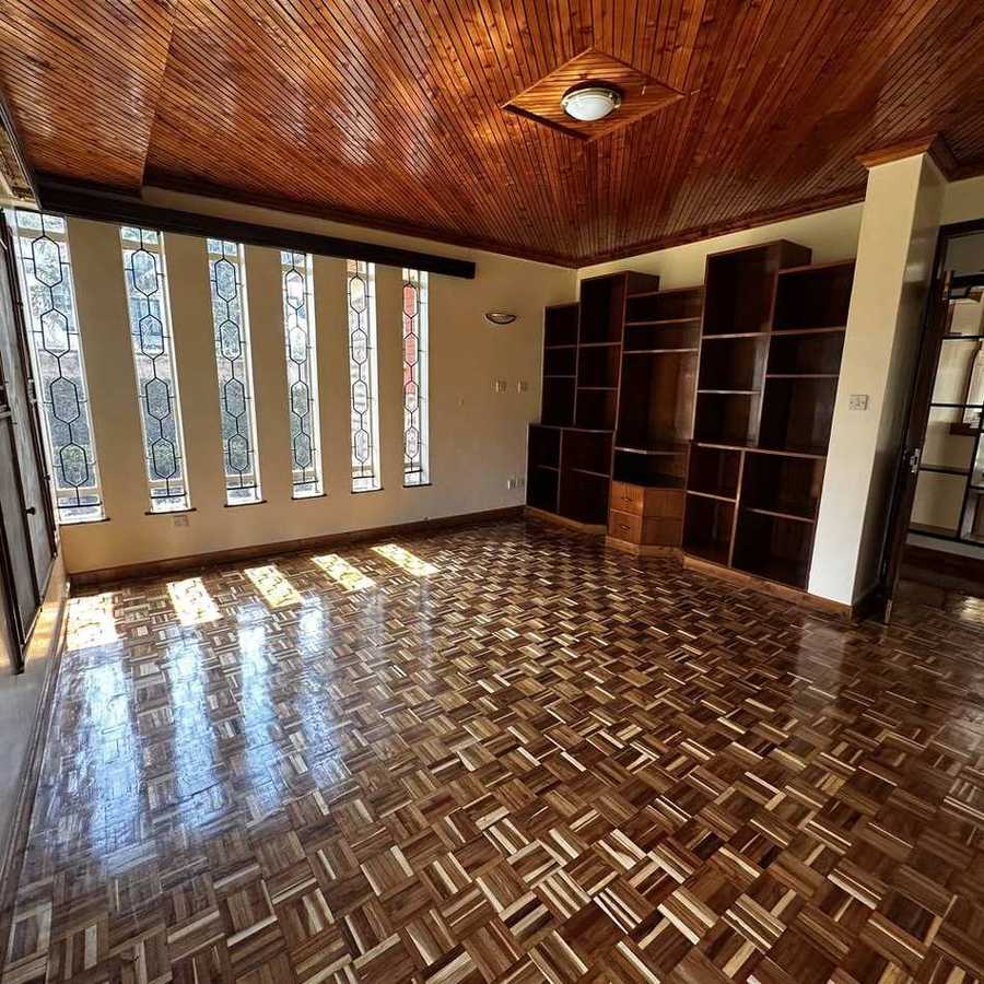 5 Bedroom + DSQ House, Runda, Bedroom