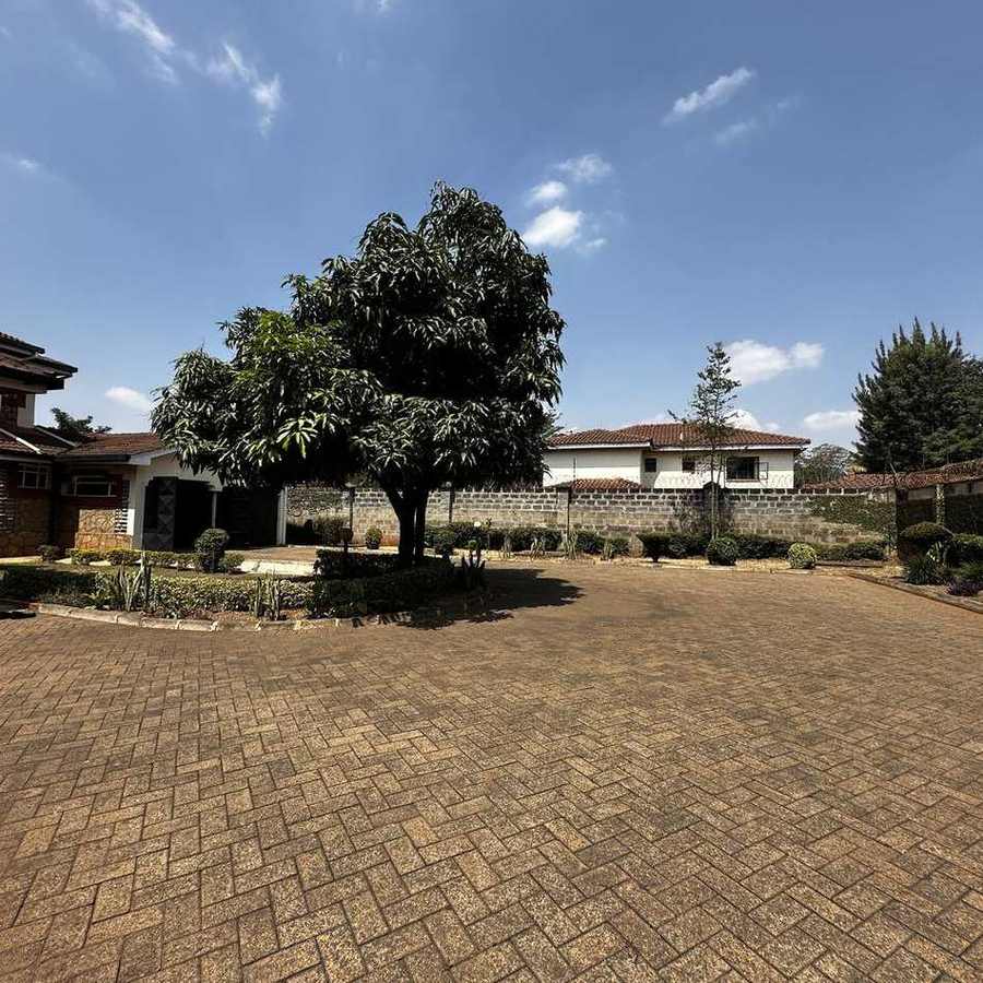 5 Bedroom + DSQ House, Runda, The compound