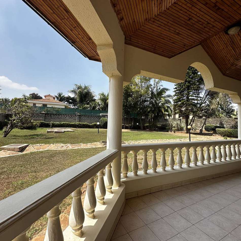 5 Bedroom + DSQ House, Runda, Patio
